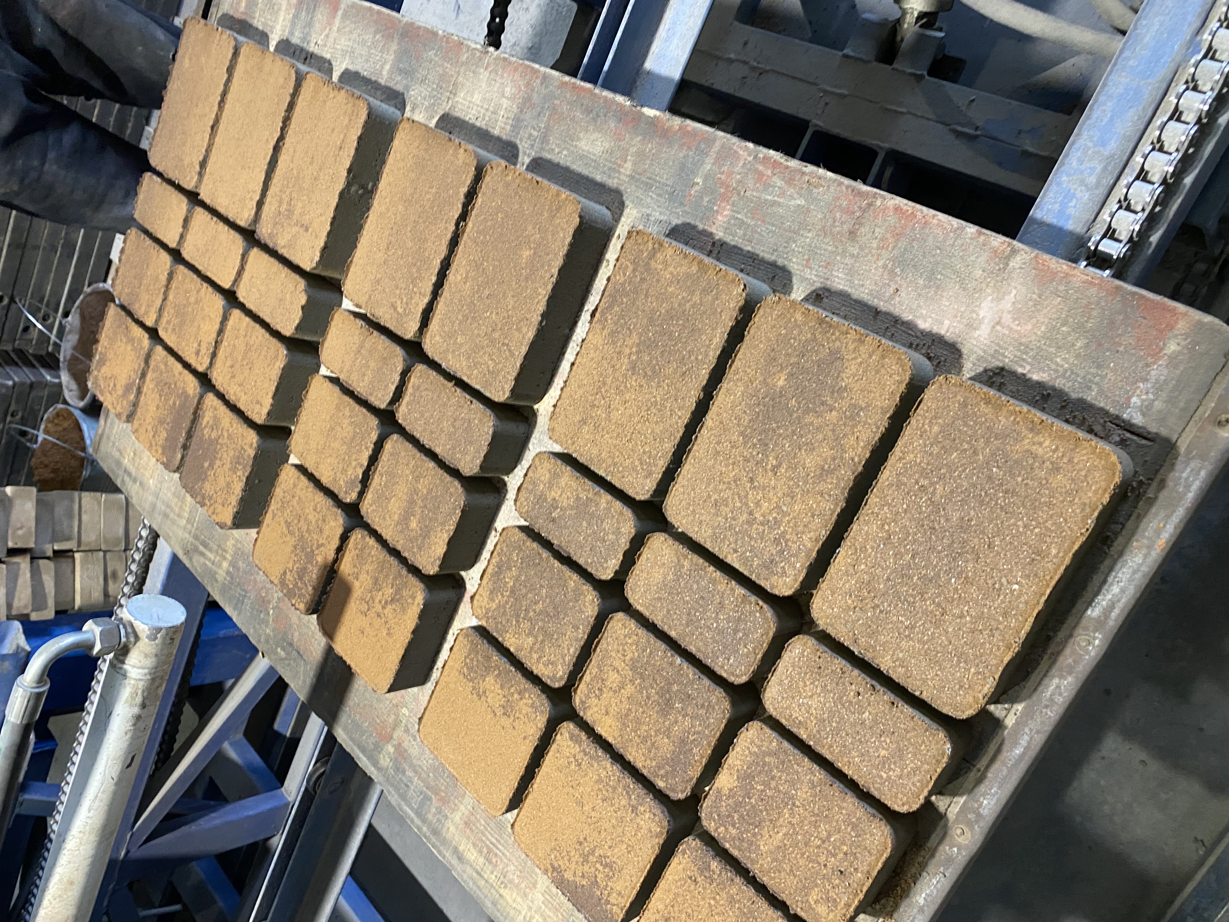 Виробництво — жовтий